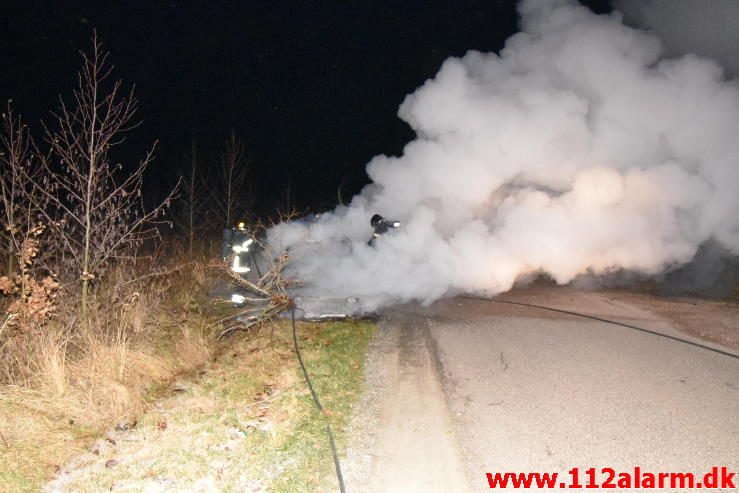 Bilbrand. Højgårdvej ved Vejle. 28/11-2016. Kl. 21:17.