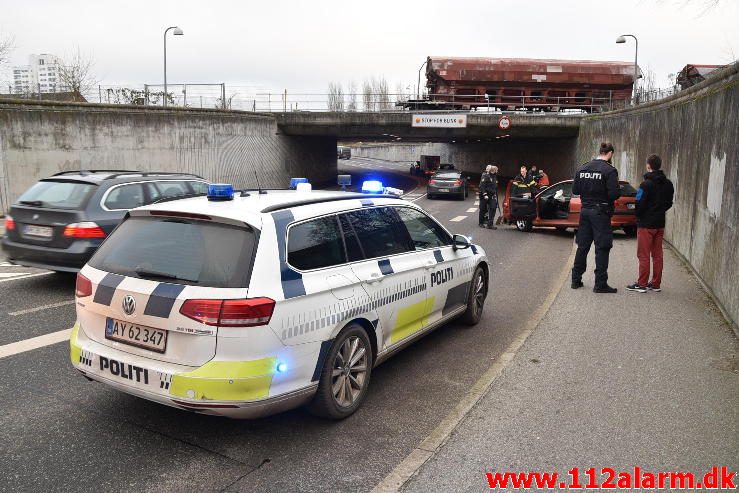 2 personer stal af efter uheldet. Gl. Havnen i Vejle. 15/12-2016. Kl. 14:09.