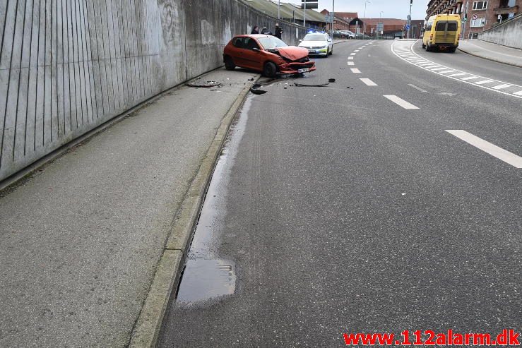 2 personer stal af efter uheldet. Gl. Havnen i Vejle. 15/12-2016. Kl. 14:09.