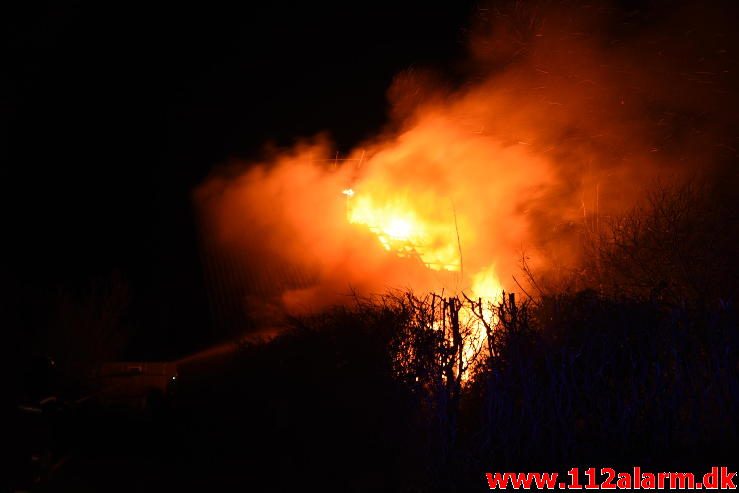 Brand i hus/villa. Grønlandsvej 292 i Vejle. 22/12-2016. Kl. 22:16.