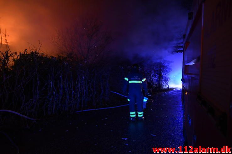 Brand i hus/villa. Grønlandsvej 292 i Vejle. 22/12-2016. Kl. 22:16.