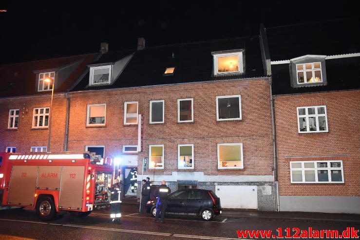 Brand i Etageejendom. Vardevej 54 i Vejle. 24/12-2016. 23:22.