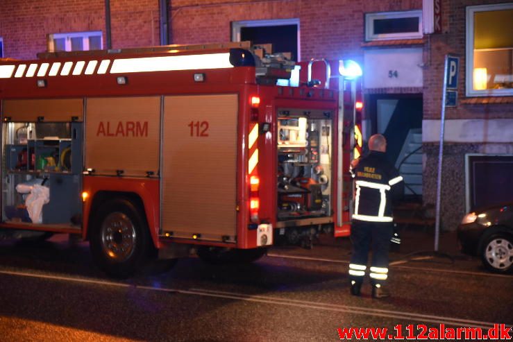 Brand i Etageejendom. Vardevej 54 i Vejle. 24/12-2016. 23:22.