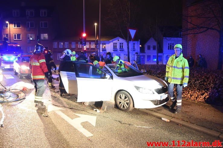 FUH med Fastklemte. Horsensvej i Vejle. 29/12-2016. Kl. 19:39.