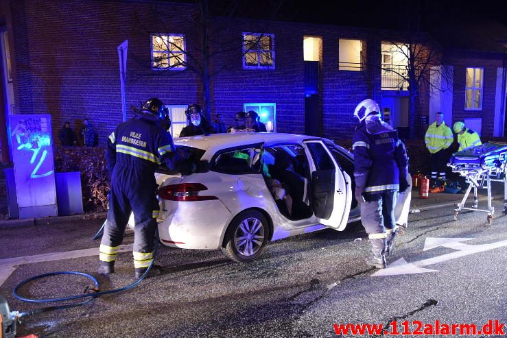 FUH med Fastklemte. Horsensvej i Vejle. 29/12-2016. Kl. 19:39.