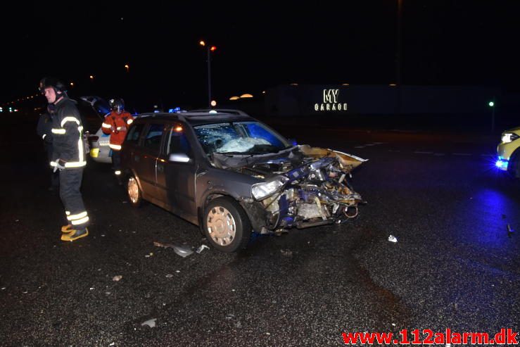 FUH med fastklemte. Horsensvej i Vejle. 16/01-2017. Kl. 20:44.