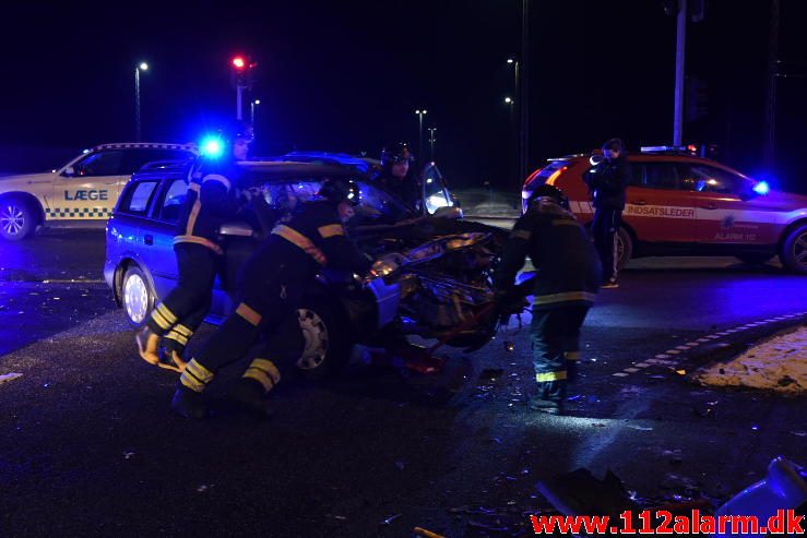 FUH med fastklemte. Horsensvej i Vejle. 16/01-2017. Kl. 20:44.