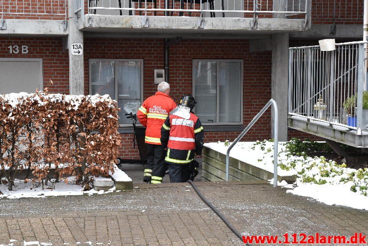 Brand i Etageejendom. Enggade 13 i Vejle. 09/02-2017. Kl. 14:52.