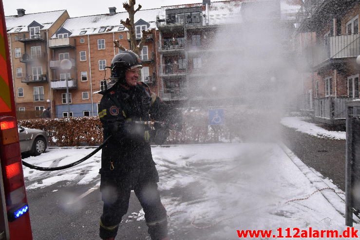 Brand i Etageejendom. Enggade 13 i Vejle. 09/02-2017. Kl. 14:52.