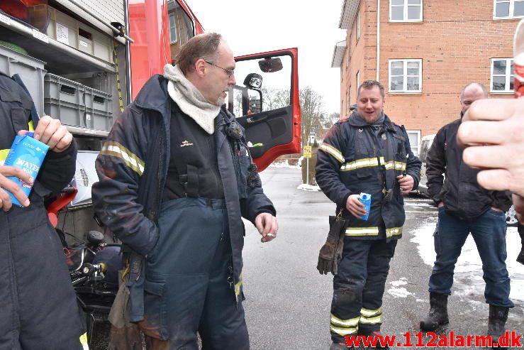 Brand i Etageejendom. Enggade 13 i Vejle. 09/02-2017. Kl. 14:52.