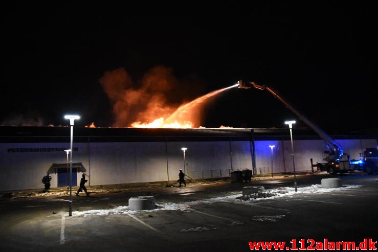 Petermindehallen brændt ned til grunden. Petersmindevej i Vejle. 13/02-2017. Kl. 0010.