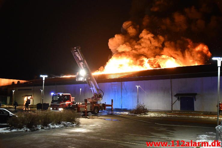 Petermindehallen brændt ned til grunden. Petersmindevej i Vejle. 13/02-2017. Kl. 0010.