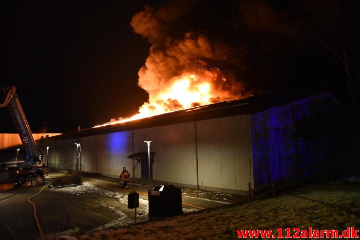 Petermindehallen brændt ned til grunden. Petersmindevej i Vejle. 13/02-2017. Kl. 0010.