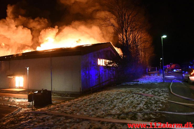 Petermindehallen brændt ned til grunden. Petersmindevej i Vejle. 13/02-2017. Kl. 0010.