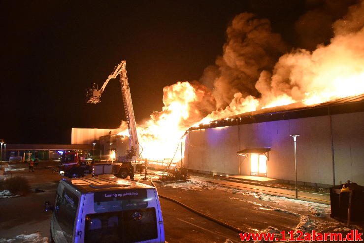 Petermindehallen brændt ned til grunden. Petersmindevej i Vejle. 13/02-2017. Kl. 0010.