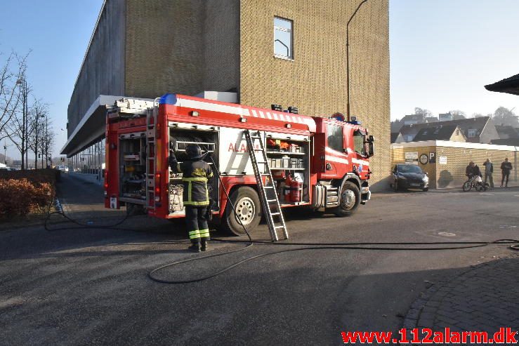 Brand i Pølsevogn. Aasen i Vejle. 15/02-2017. Kl. 15:04.