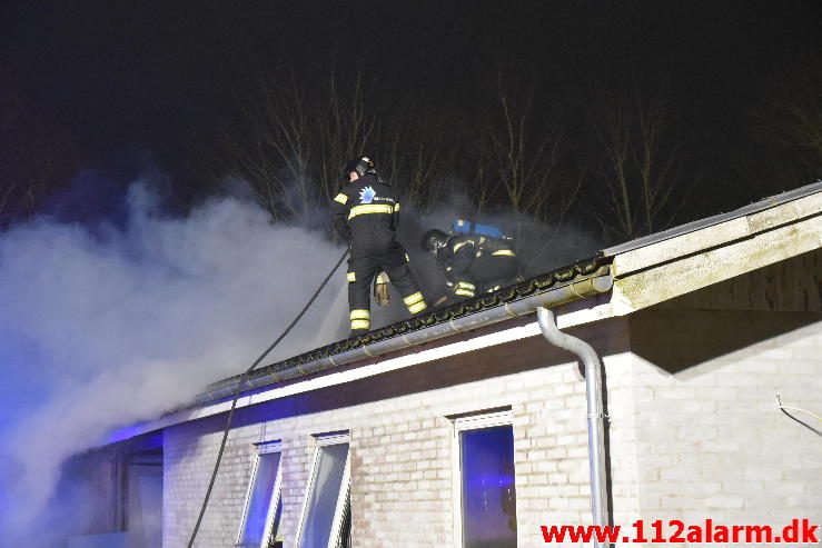 Brand i Villa Fløjstrupvej i Vindelev 27/03-2017. Kl. 21:32.