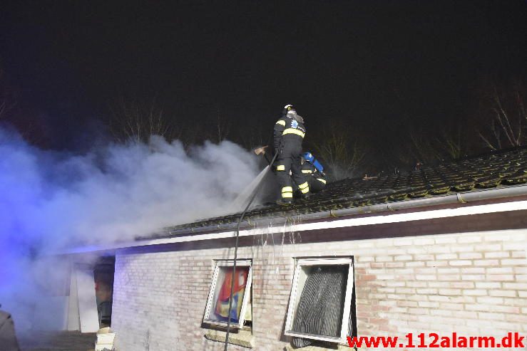 Brand i Villa Fløjstrupvej i Vindelev 27/03-2017. Kl. 21:32.