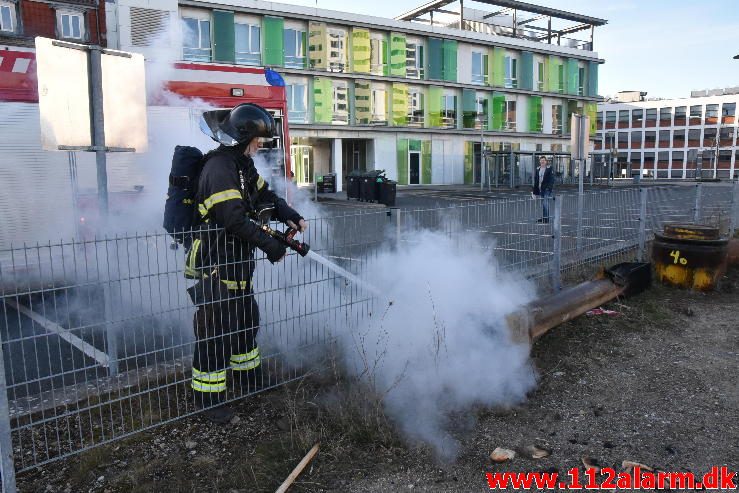 Mindre Brand. Havneparken 11 i Vejle. 27/03-2017. Kl. 17:52.