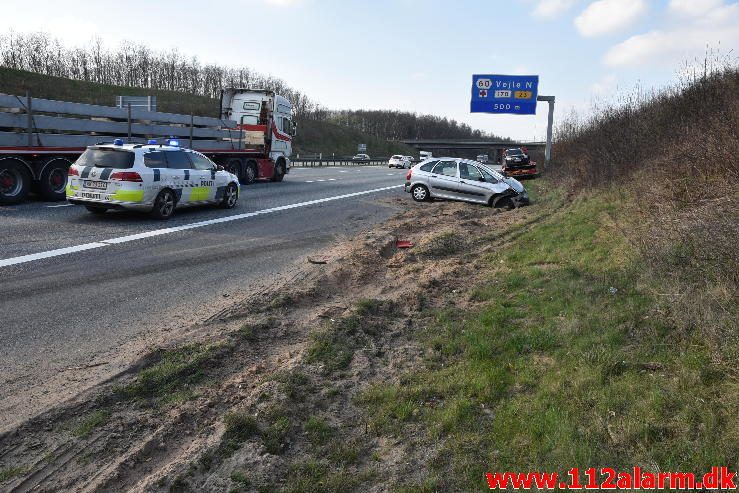 Mindre Trafikuheld. Motorvejen E45 ved broen. 04/04-2017. Kl. 16:25.