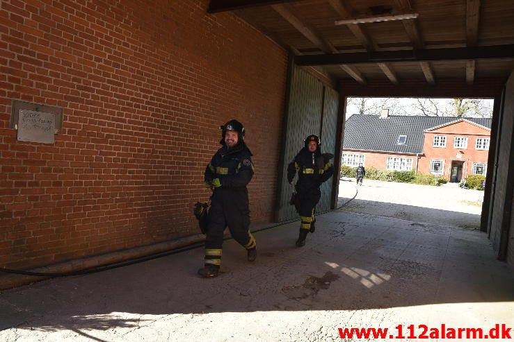 Gårdbrand. Nederbyvej i Skærup. 23/04-2017. Kl. 16:32.