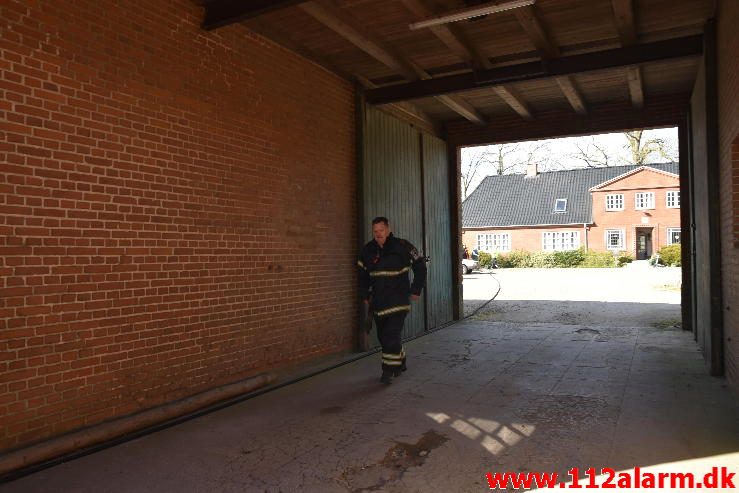 Gårdbrand. Nederbyvej i Skærup. 23/04-2017. Kl. 16:32.