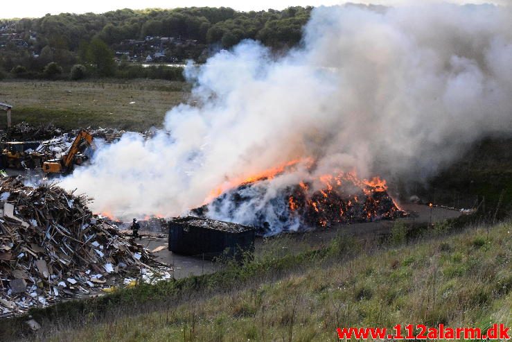 Brand – industri. Vestre Engvej i Vejle. 08/05-2017. Kl. 09:21.