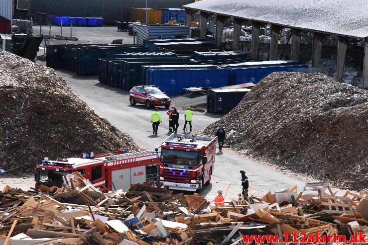 Brand – industri. Vestre Engvej i Vejle. 08/05-2017. Kl. 09:21.