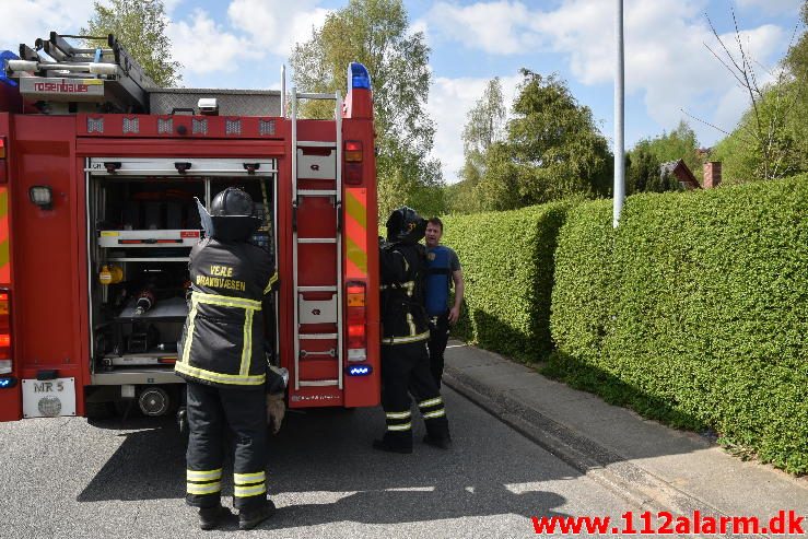 Brand i villa. Høgsholtvej i Vejle. 14/05-2017. Kl. 15:24.