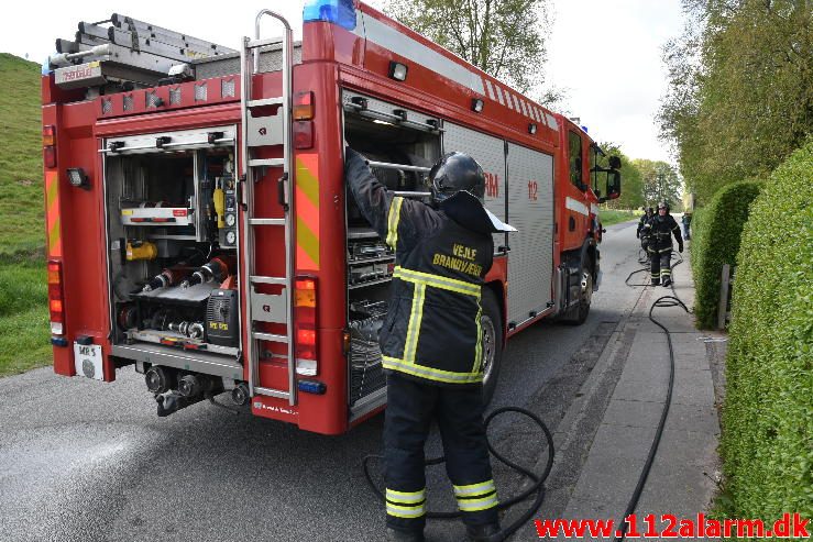 Brand i villa. Høgsholtvej i Vejle. 14/05-2017. Kl. 15:24.