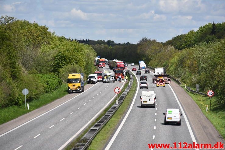 Trafikuheld med fastklemt. E45 mellem Skærup og Kolding N. 15/05-2017. Kl. 12:55.