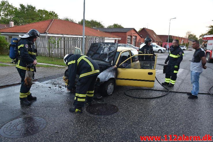 Bilbrand i det fri. Dianavej i Vejle. 21/05-2017. Kl. 21:20.