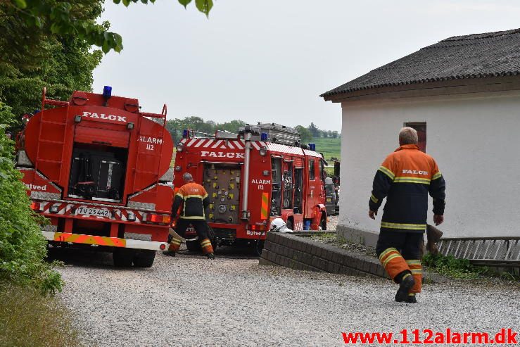 Brand i Værksted. Egelandvej ved Egtved. 23/05-2017. Kl. 13:05.