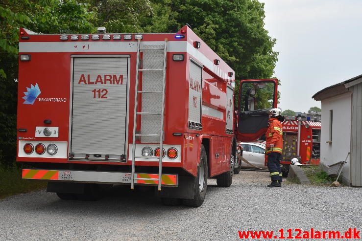 Brand i Værksted. Egelandvej ved Egtved. 23/05-2017. Kl. 13:05.