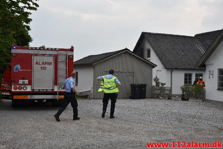 Brand i Værksted. Egelandvej ved Egtved. 23/05-2017. Kl. 13:05.