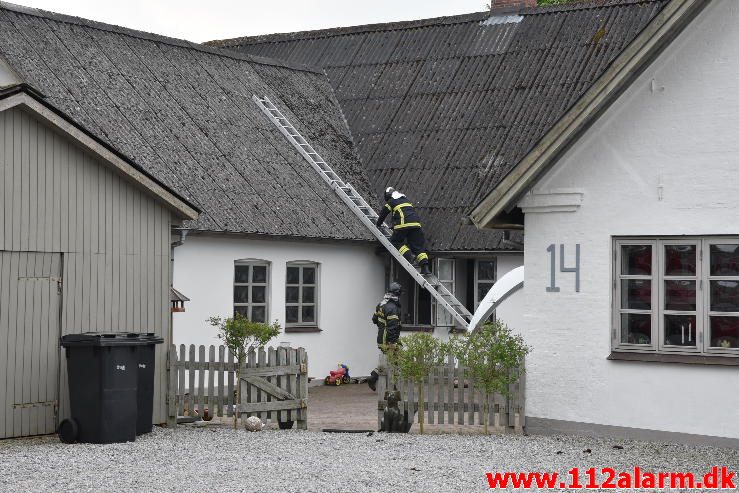 Brand i Værksted. Egelandvej ved Egtved. 23/05-2017. Kl. 13:05.