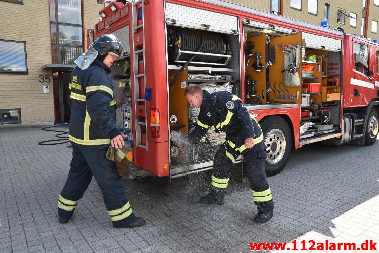 Brand i Etageejendom. Finlandsvej 35 i Vejle. 28/05-2017. Kl. 15:07.