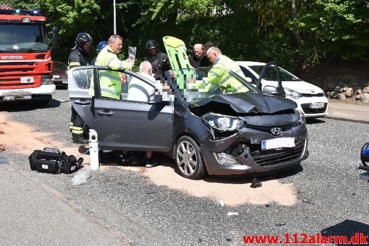 Fuh med fastklemt. Fredericiavej i Vejle. 02/06-2017. Kl. 12:32.