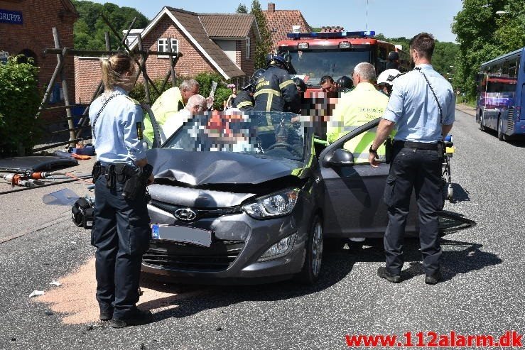 Fuh med fastklemt. Fredericiavej i Vejle. 02/06-2017. Kl. 12:32.