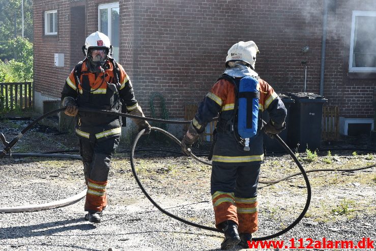 Brand i Villa. Mølvang ved Jelling. 17/06-2017. KL. 16:39.