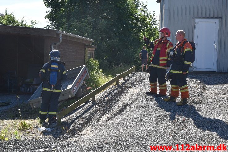 Brand i Villa. Mølvang ved Jelling. 17/06-2017. KL. 16:39.