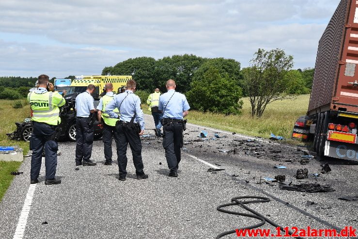 Dræbt på stedet. Viborg Hovedvej ved Tørring. 21/06-2017. Kl. 12:22.