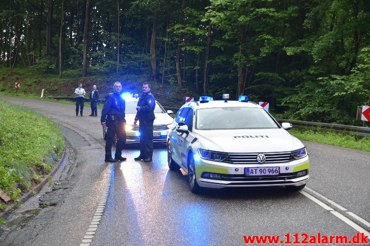 Mindre Trafikuheld. Jellingvej ved Lerbæk Mølle. 30/06-2017. Kl. 20:25.