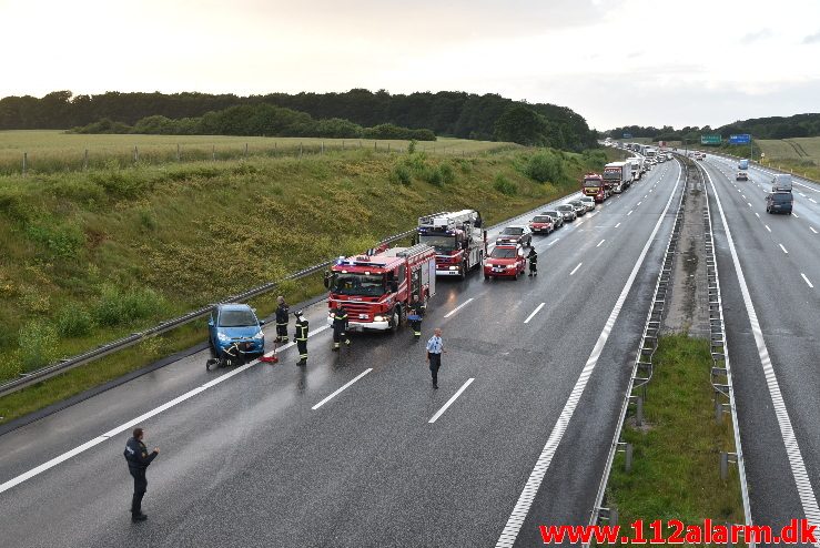 Redn.-Bygning/Højderedning. Motorvejen E45 syd for Vejle. 02/07-2017. Kl. 20:57.