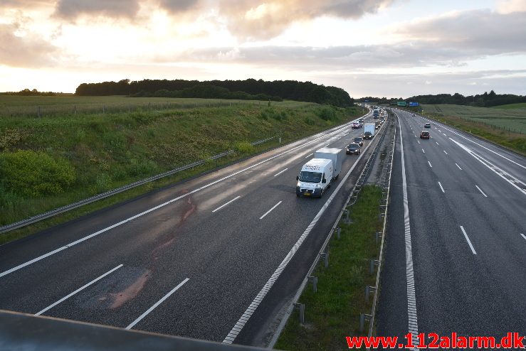 Redn.-Bygning/Højderedning. Motorvejen E45 syd for Vejle. 02/07-2017. Kl. 20:57.