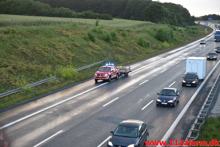 Redn.-Bygning/Højderedning. Motorvejen E45 syd for Vejle. 02/07-2017. Kl. 20:57.