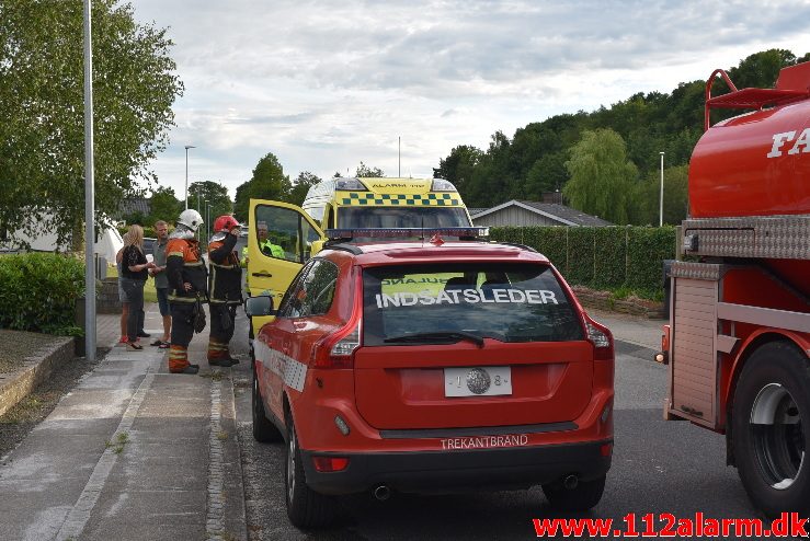 Brand i Villa. Birke Alle i Ødsted. 06/07-2017. Kl. 19:56.