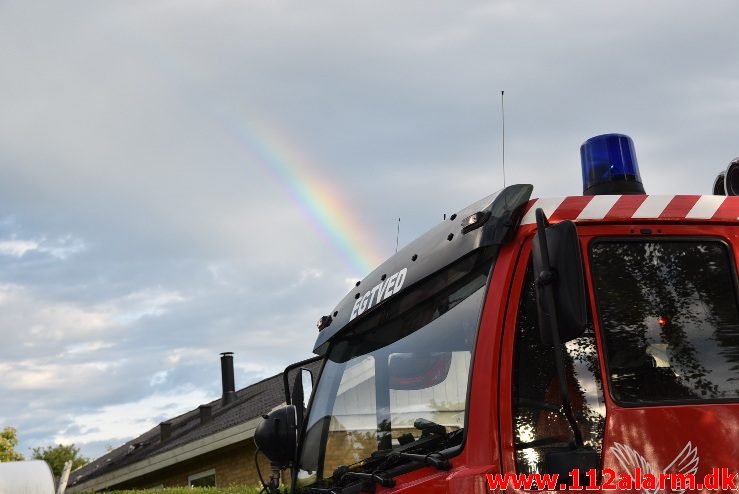 Brand i Villa. Birke Alle i Ødsted. 06/07-2017. Kl. 19:56.