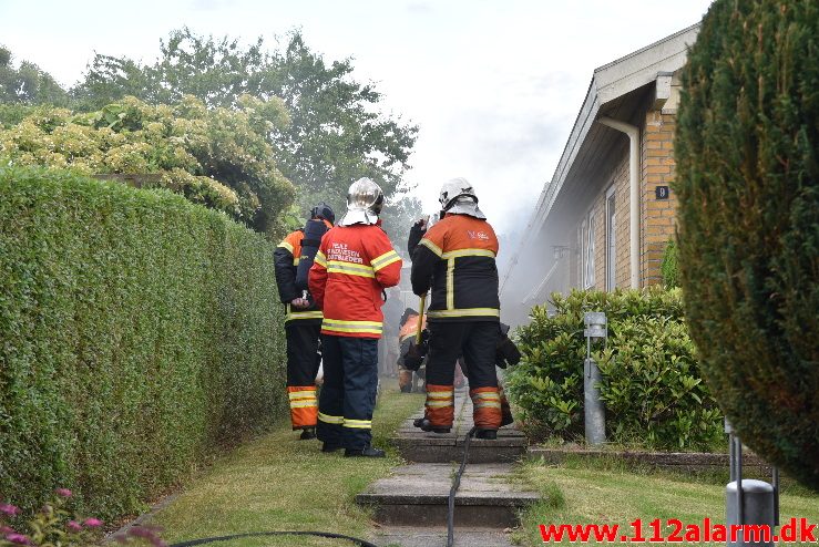 Brand i Villa. Birke Alle i Ødsted. 06/07-2017. Kl. 19:56.