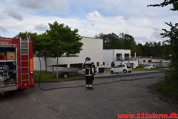 Brand i Villa. H.O. Wildenskovsvej i Brejning. 11/07-2017. Kl. 18:36.